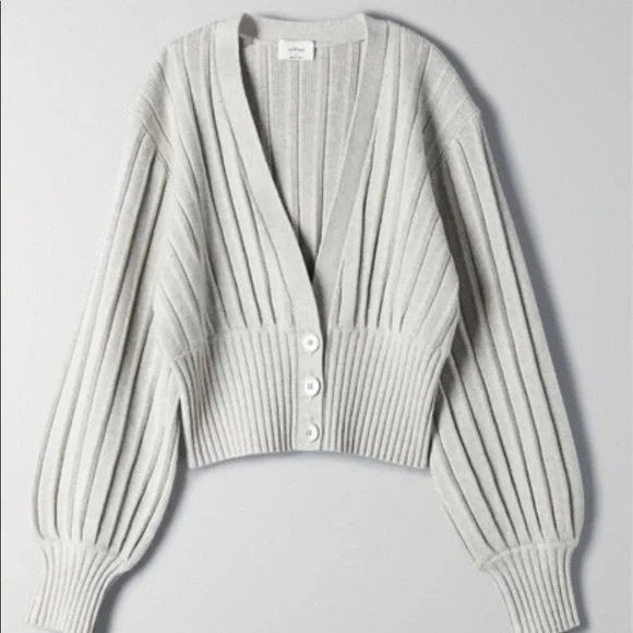 Aritzia Wilfred Thais Cardigan size XXS in colour light grey - Picture 1 of 5